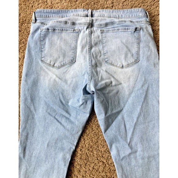 Old Navy Jeans Women's Size: 18 Low Rise Rockstar Super Skinny Light Blue Denim - Picture 12 of 14